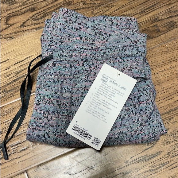Lululemon Ready to Rulu Jogger - Picture 2 of 5